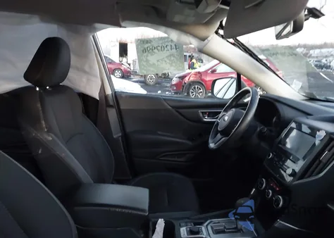 2021 Subaru Forester Premium z USA, uszkodzony, nr VIN JF2SKAJC2MH521165